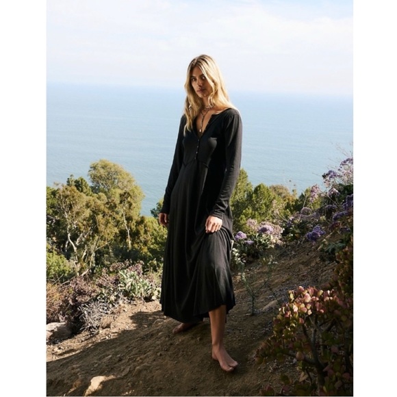 NWT Free People Daybreak Vintage Yoke Henley Maxi Dress in Black - Picture 1 of 9